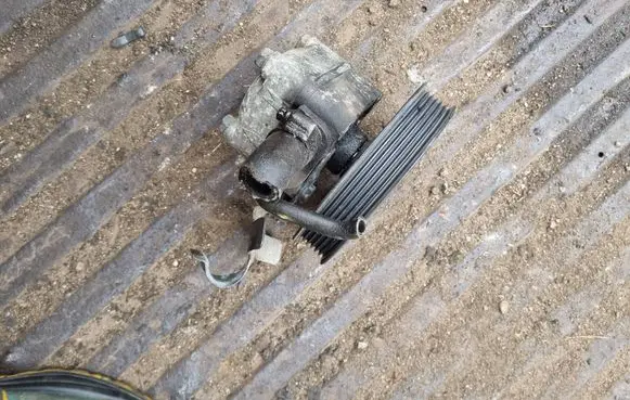 Volvo S60 Power steering pump