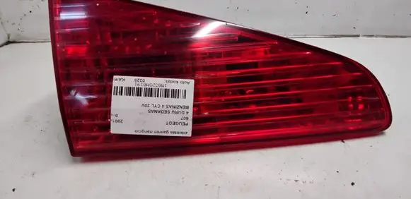 Peugeot 607 Tailgate rear/tail lights