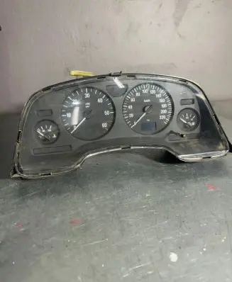 Opel Zafira B Speedometer (instrument cluster) 24461749JB