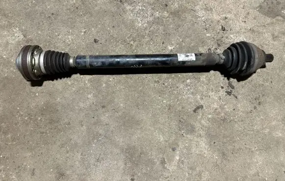 Volkswagen PASSAT B8 Front driveshaft 3Q0407272C