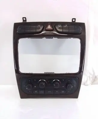 Radio/GPS head unit trim