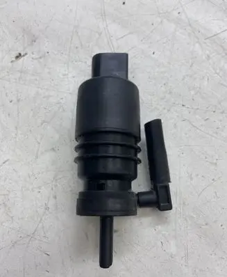 Mercedes-Benz C W203 Windscreen/windshield washer pump