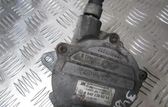 Mitsubishi Colt Vacuum pump a6402300265 vapec14s