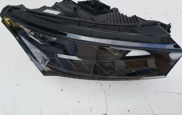 Skoda Enyaq iV Headlight/headlamp 5LB941016G