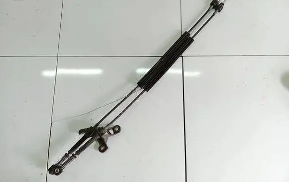 Volkswagen Caddy Gear shift cable linkage 1K0711789H