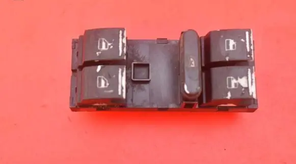 Volkswagen Touran I Electric window control switch 1K4959857