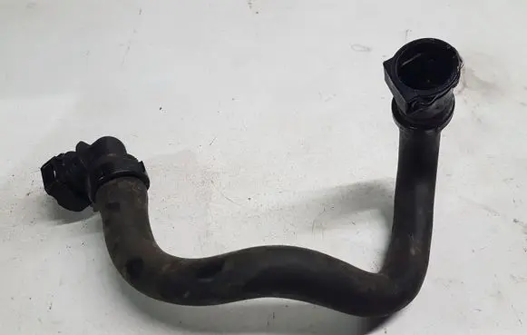 Peugeot 3008 II Engine coolant pipe/hose 9803981780