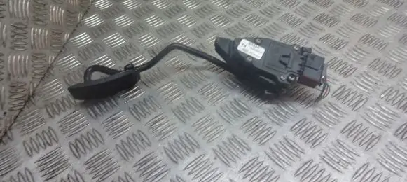 Nissan Primera Accelerator throttle pedal 18002AU410