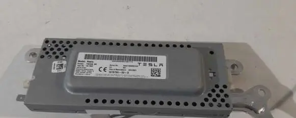 Tesla Model 3 Other control units/modules A042109000010 107975500D 33112021