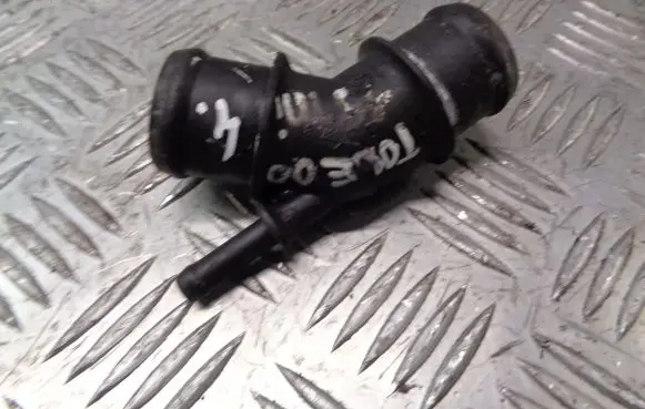 Seat Toledo II (1M) Engine coolant pipe/hose