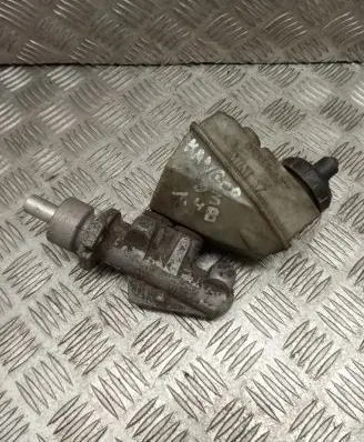 Renault Kangoo I Master brake cylinder 7700417649