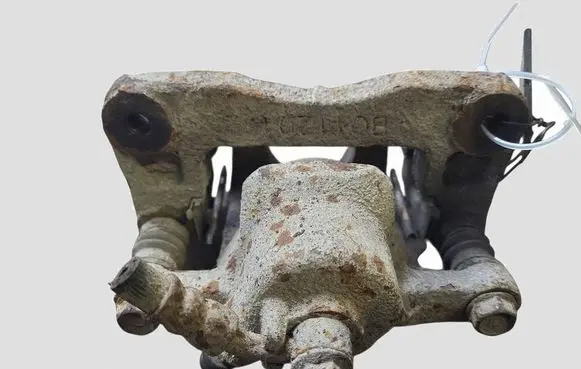 Hyundai Trajet Rear brake caliper
