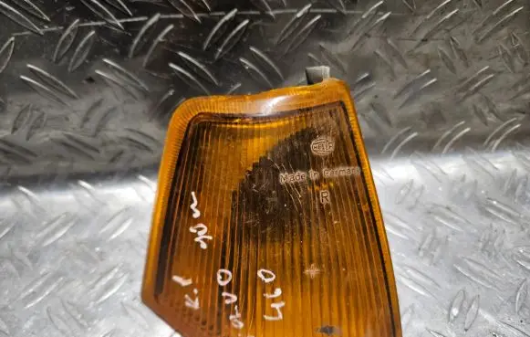 Volvo 440 Front indicator light 42759R 417383