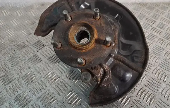 Toyota Corolla Verso AR10 Front wheel hub 4350205040 432120F010