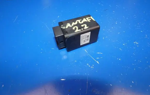 Hyundai Santa Fe Hazard warning light relay 952402W100