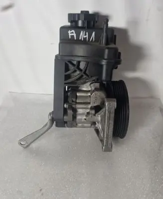 Mercedes-Benz Sprinter W906 Power steering pump A0064661701