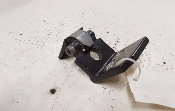 Peugeot 607 Rear door lower hinge