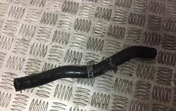 Skoda Fabia Mk2 (5J) Engine coolant pipe/hose 6y0122073b