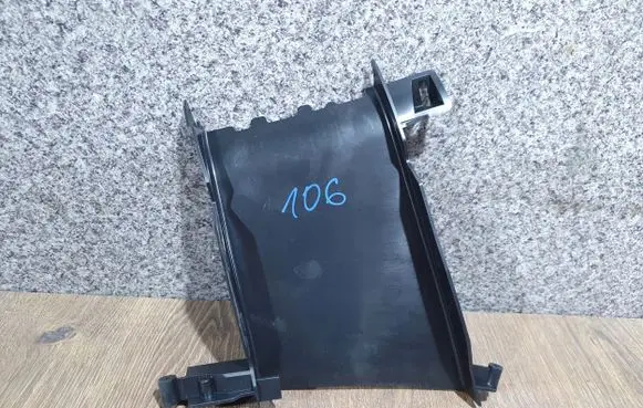 Audi Q2 - Intercooler air channel guide 