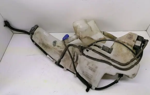 Ford Focus Windshield washer fluid reservoir/tank 4M5113K163 1655C