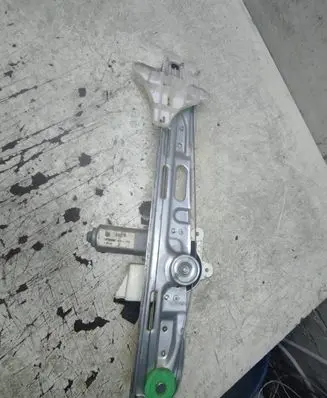 Opel Vectra C Rear door window regulator motor 2441477 91324102