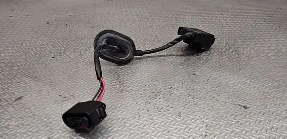 Volkswagen Golf VI Fuel pump relay 1K0906093F