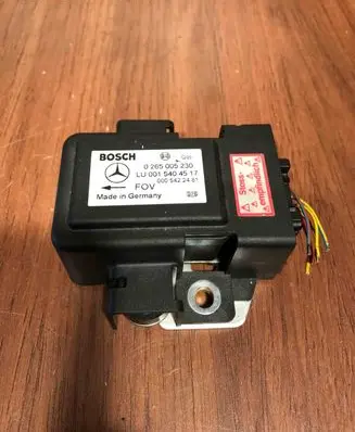 Mercedes-Benz E W210 ESP acceleration yaw rate sensor 0015404517 0265005230