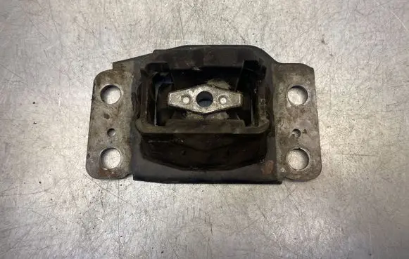 Ford Mondeo MK IV Engine mount bracket 30680699 6G917M121AG 6G917M121BC