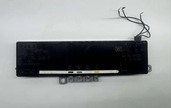 Audi A6 S6 C6 4F Aerial antenna amplifier 4F9035225D