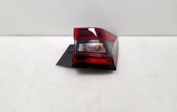 Nissan Juke II F16 Rear/tail lights 265506PA0A