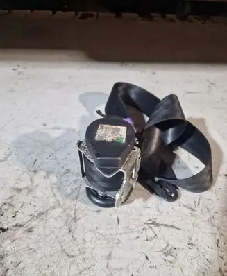 Audi Q7 4L Front seatbelt