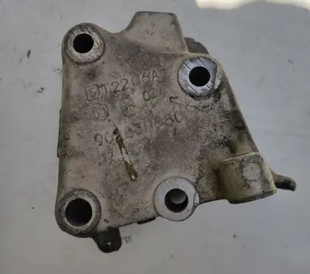 Peugeot 607 Engine mounting bracket 9628311880