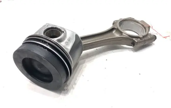 Volkswagen Polo V 6R Piston with connecting rod CFW