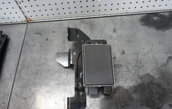 Hyundai Ioniq Distronic sensor radar 96400-G7000 AS101A2700