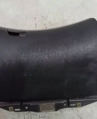 Glove box