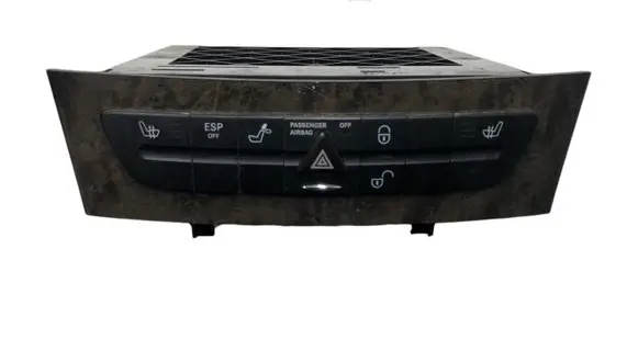 Mercedes-Benz E W211 Other dashboard part A2116800552