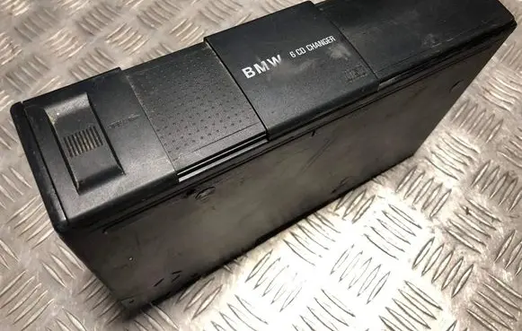 BMW 5 E39 CD/DVD changer 65128361584