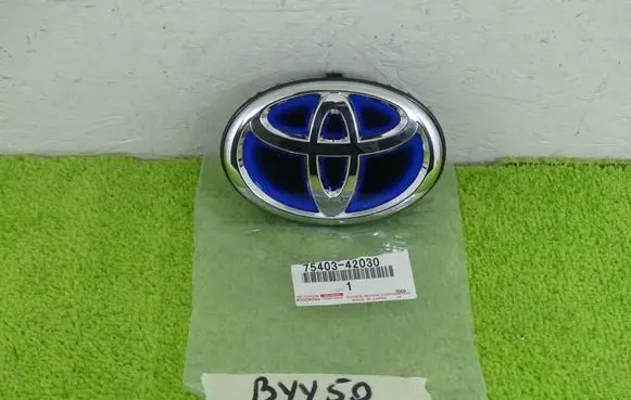 Toyota RAV 4 (XA40) Manufacturers badge/model letters 7540342030