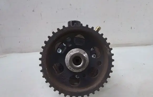 Opel Astra H Fuel injection high pressure pump 0445010097