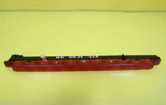 Audi A3 S3 8L Third/center stoplight 8D9945097B