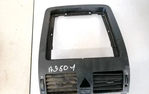 Volkswagen Touran I Dash center air vent grill 251030347 1t1819728b