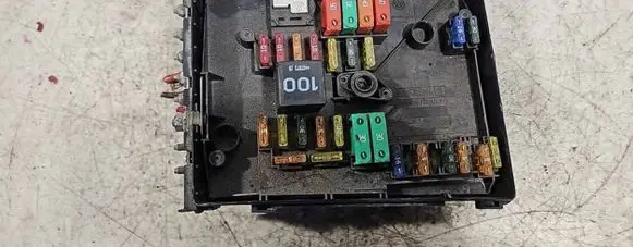Volkswagen Touran I Fuse module 1K0937800AJ 1K0937821D 1K0937820B
