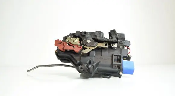 Audi A8 S8 D3 4E Rear door lock 4E0839016