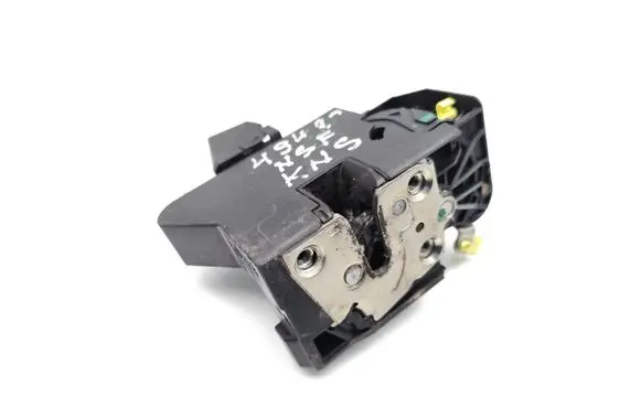 Dacia Sandero Front door lock