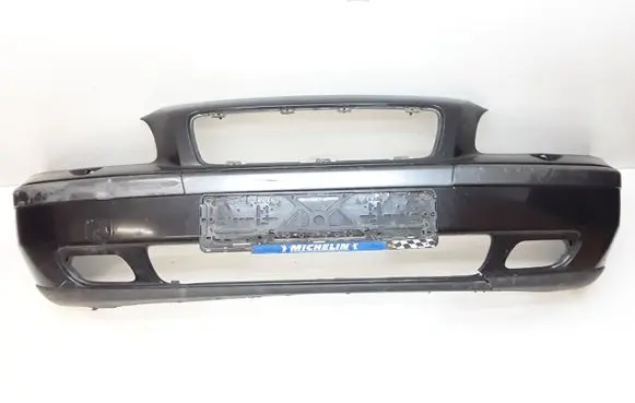 Volvo V70 Front bumper 09484239