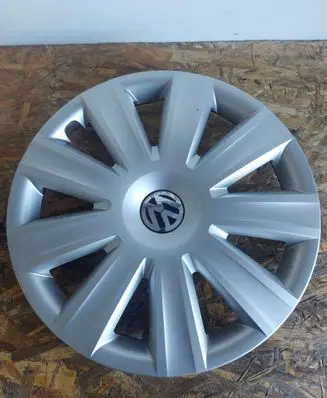Volkswagen Sharan R16 wheel hub/cap/trim 7N0601147