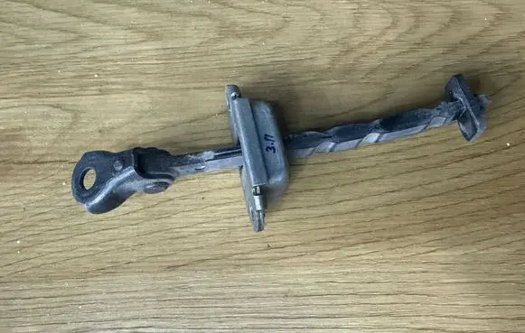 Honda Civic Rear door check strap stopper