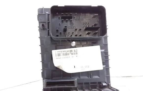 Volkswagen Caddy Fuse module 1K0937125 017183071 0524370479E