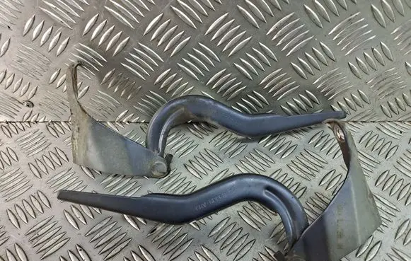 Honda CR-V Engine bonnet/hood hinges