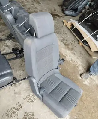 Volkswagen Touran I Rear seat 